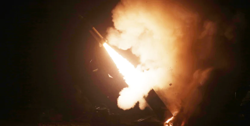 Били по Криму: США таємно поставили Україні далекобійні ракети ATACMS, — Reuters
