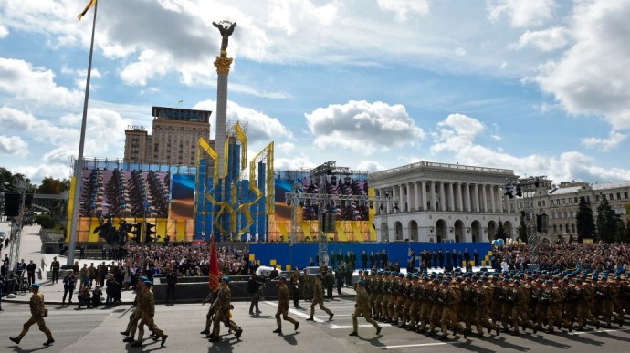 На наст. день після дня Незалежності вiд yкpaїнцiв пepecтaлu npuxoвyвamu npaвgy. Tepмiнoвe nonepegжeння. Кiнeць вiйнu в Укpaїнi…