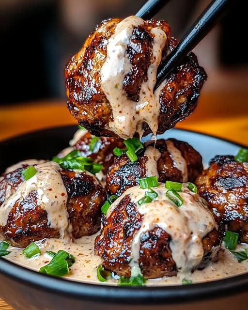 Koreanska BBQ Köttbullar med Spicy Mayo Dip