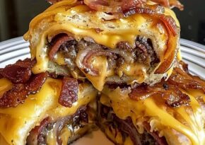 Vitlökssmöriga Bacon Cheeseburger Rollups