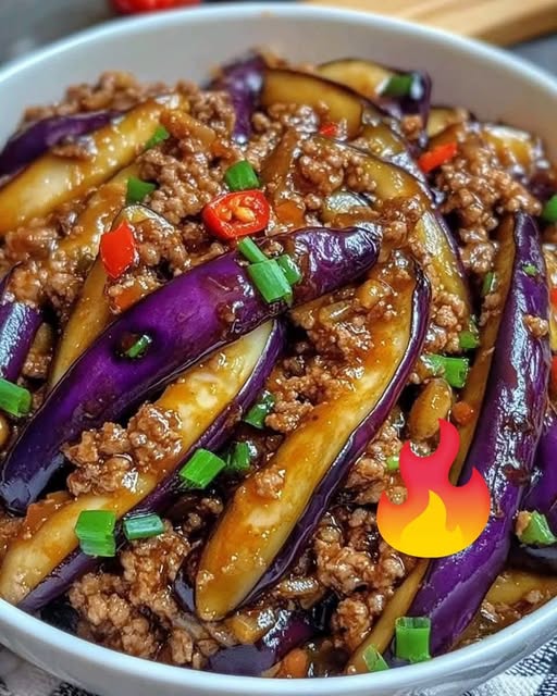 Smakrik gryta med nötfärs och aubergine. Recept
