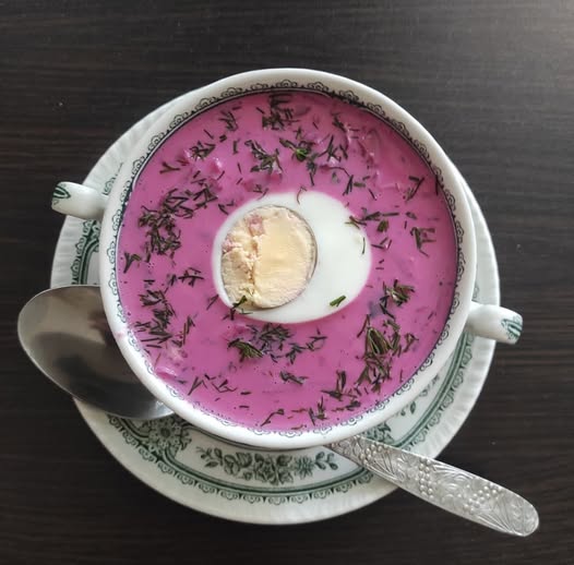 Litauisk kall rödbetssoppa. Recept