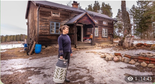 Johanna lever off grid i skogen: ”Mitt mål är att bli så självförsörjande som möjligt”
