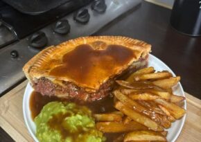 Hemlagad Corned Beef Pie – så galet gott!