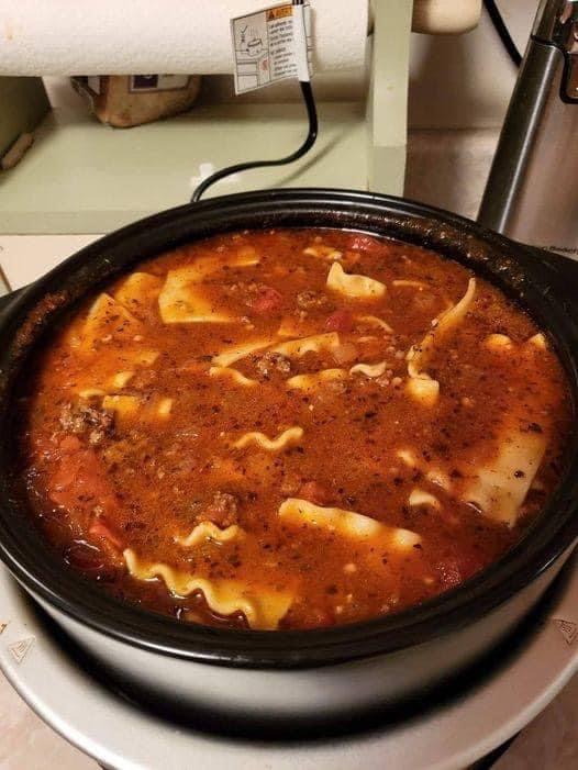 Lasagnesoppa i en gryta. Recept