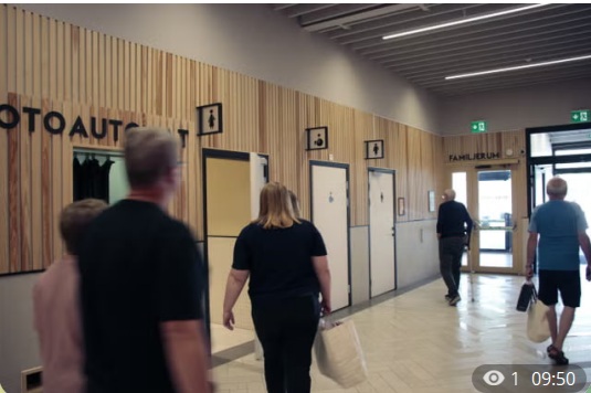 Pappans oväntade toalettval – möts av helt oväntad reaktion