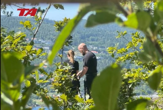 Mor og sønn savnet etter dramatisk brann i Langesund