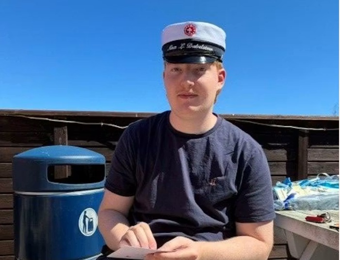 Politiet efterlyser student